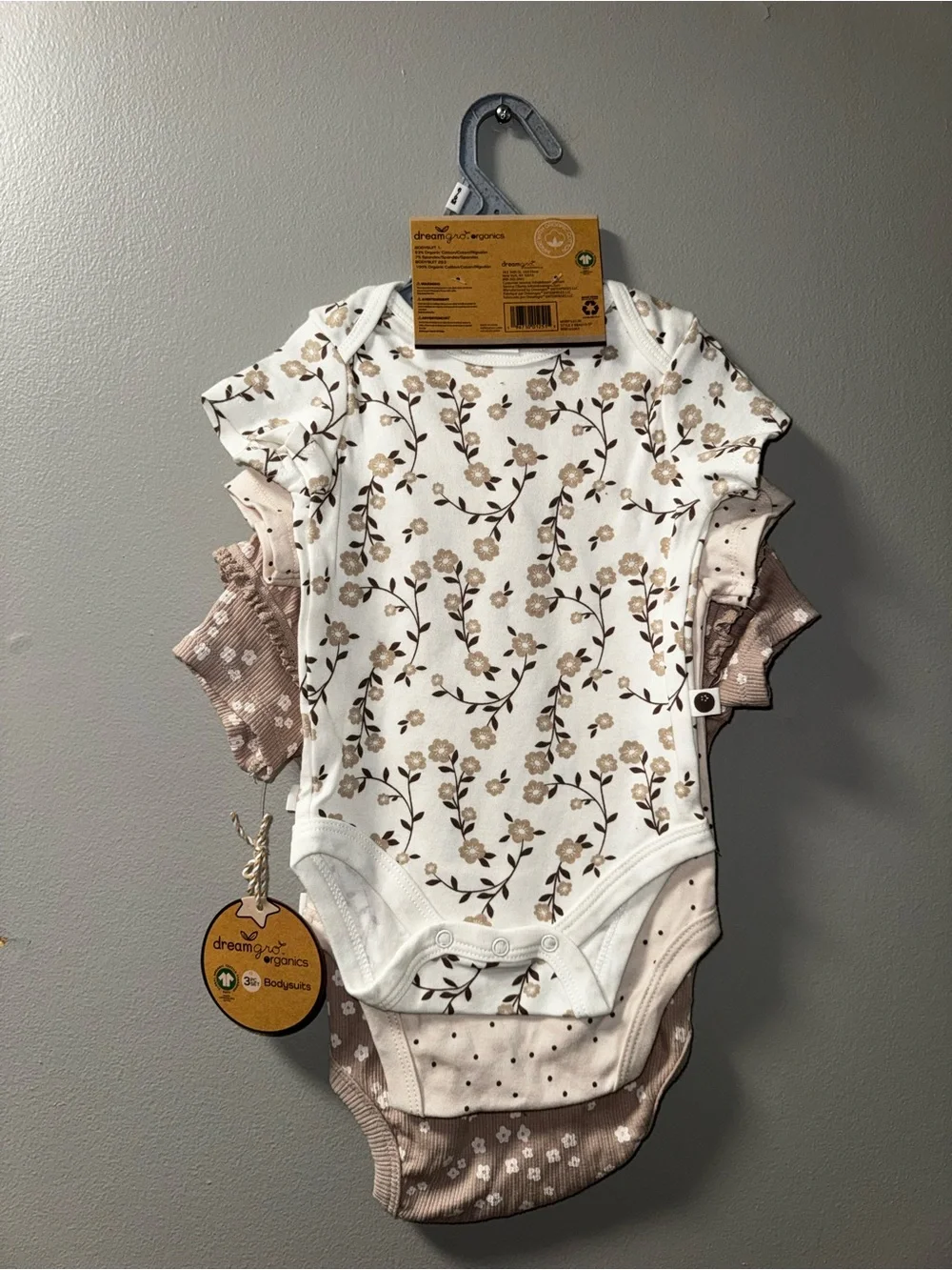 DreamGro Organic 6-9M Baby Pink Floral Assortment Short-Sleeve Bodysuit - 3 Pack